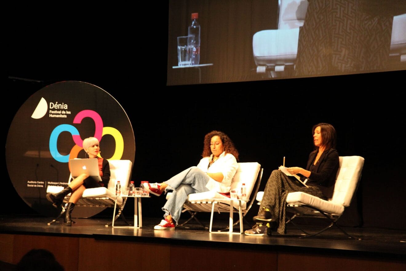 Mesa redonda en el Centre Social del Dénia Festival de les Humanitats