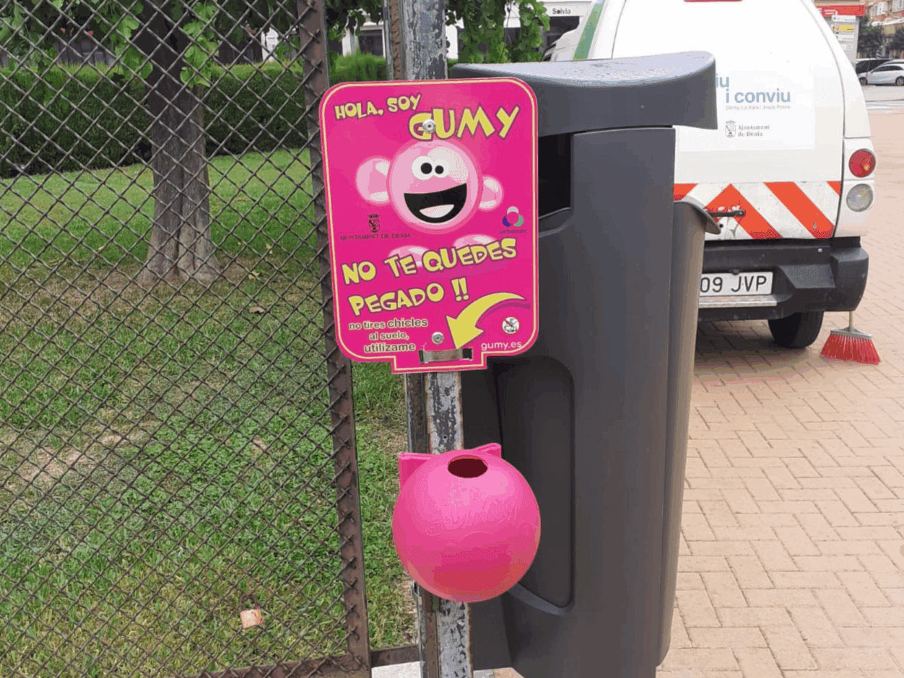 Papeleras para chicles en Dénia