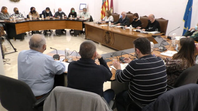 Imagen: Pleno ordinario en el ayuntamiento de Dénia (archivo)