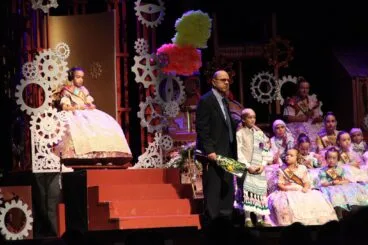Presentación infantil de la Falla Campaments 2022 24