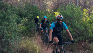 Rutas de montaña con desniveles y trialeras