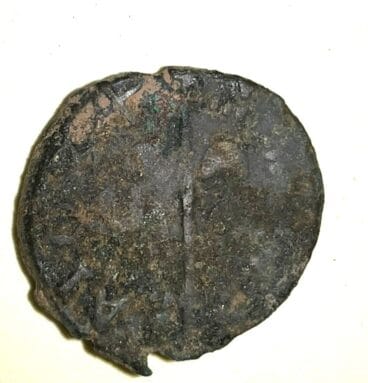 Excavaciones en la Glorieta. Dinero con árbol de Valencia de Felipe III o Felipe IV