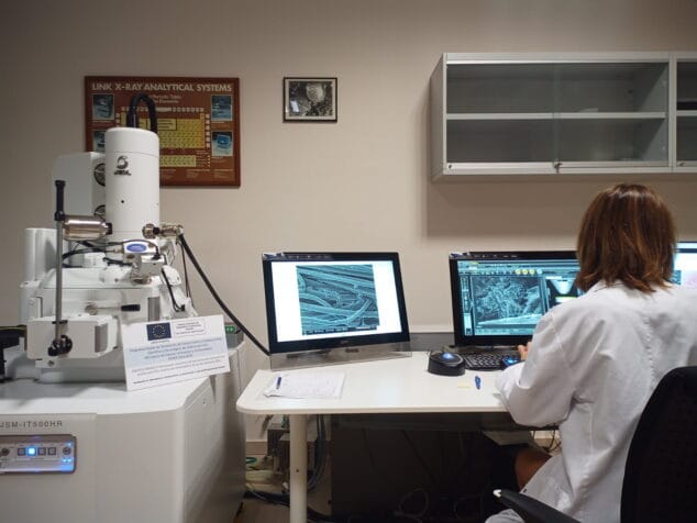 Imagen: Microscopio de barrido lateral