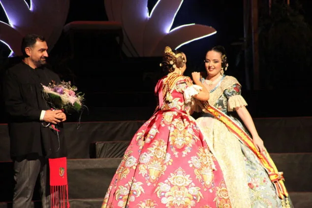 presentacion 2022 de la falla centro 04