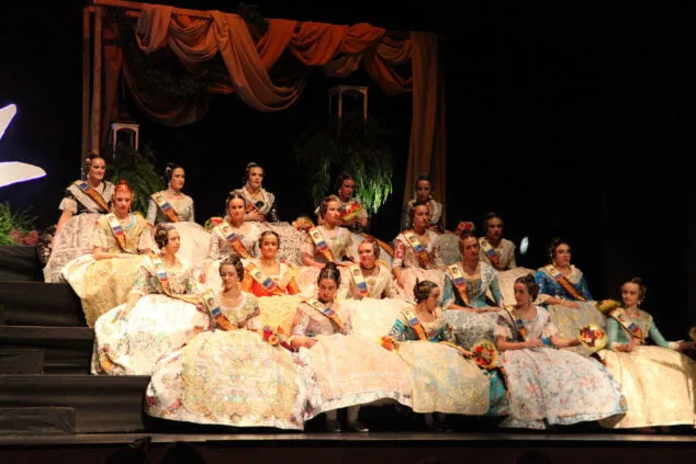 presentacion 2022 de la falla centro 30