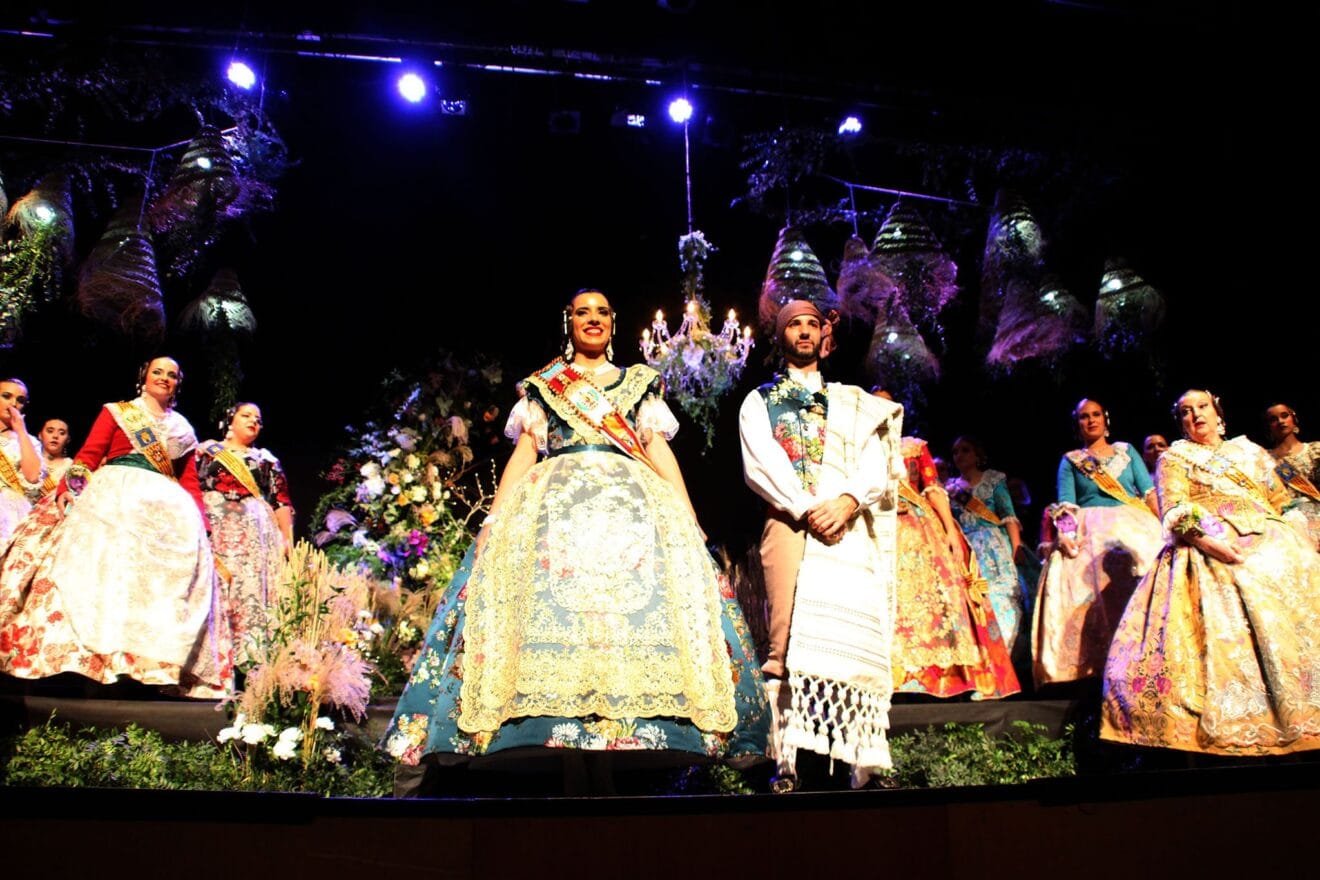 Presentación de la Falla Les Roques 12