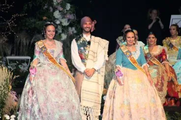 Presentación de la Falla Les Roques 29