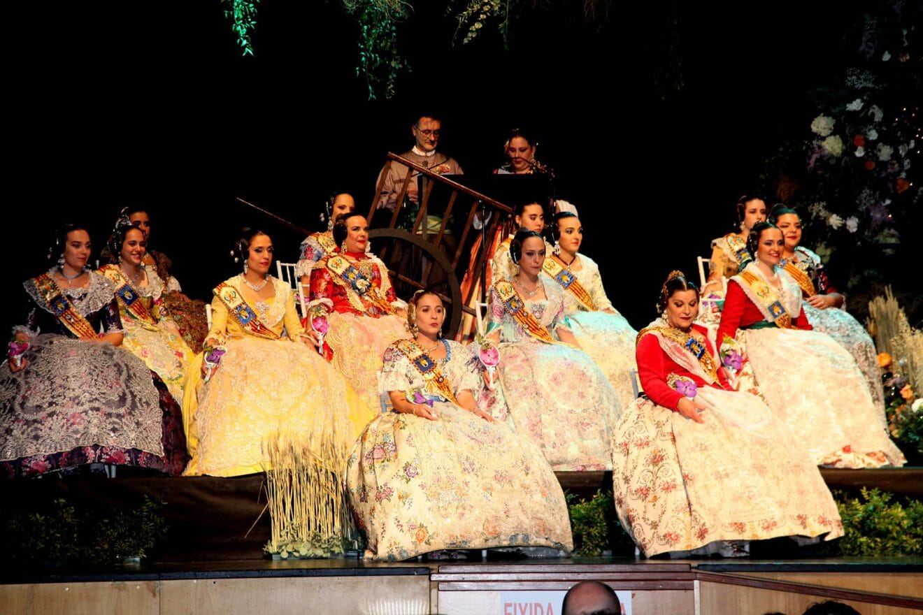 Presentación de la Falla Les Roques 34