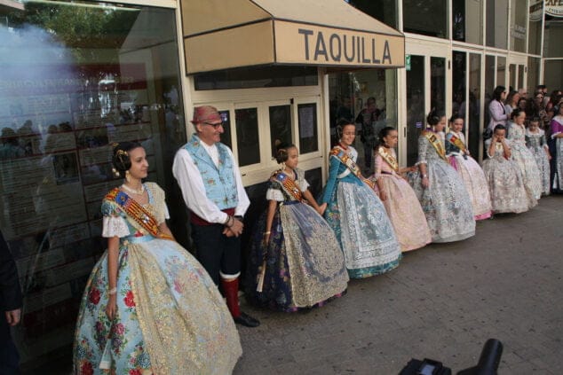 Presentación de Luna Papio Sirerol, Fallera Mayor Infantil de la Falla Diana, en fotos 49 presentacion infantil 2022 de la falla diana 04