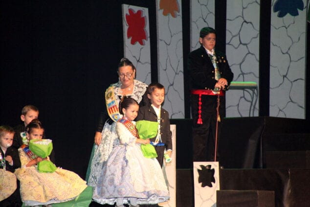 Presentación de Luna Papio Sirerol, Fallera Mayor Infantil de la Falla Diana, en fotos 22 presentacion infantil 2022 de la falla diana 32