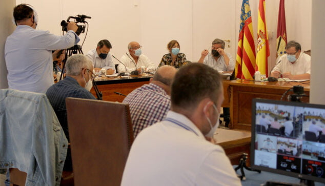Imagen: Sesión plenaria en el ayuntamiento de Dénia (archivo)