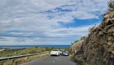 vehiculo parado sin combustible en les planes