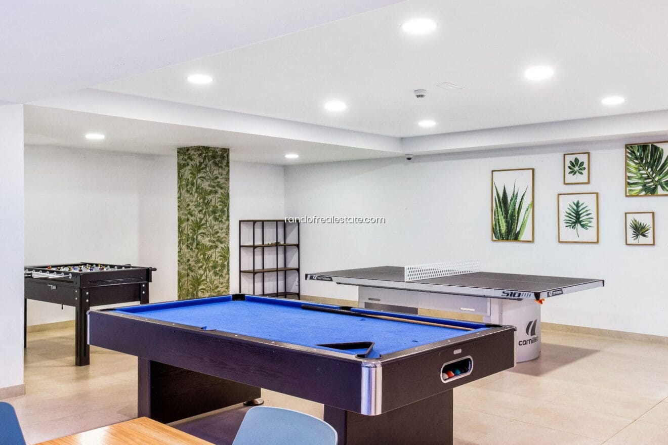 Zona común de ocio de la urbanización en Las Marinas