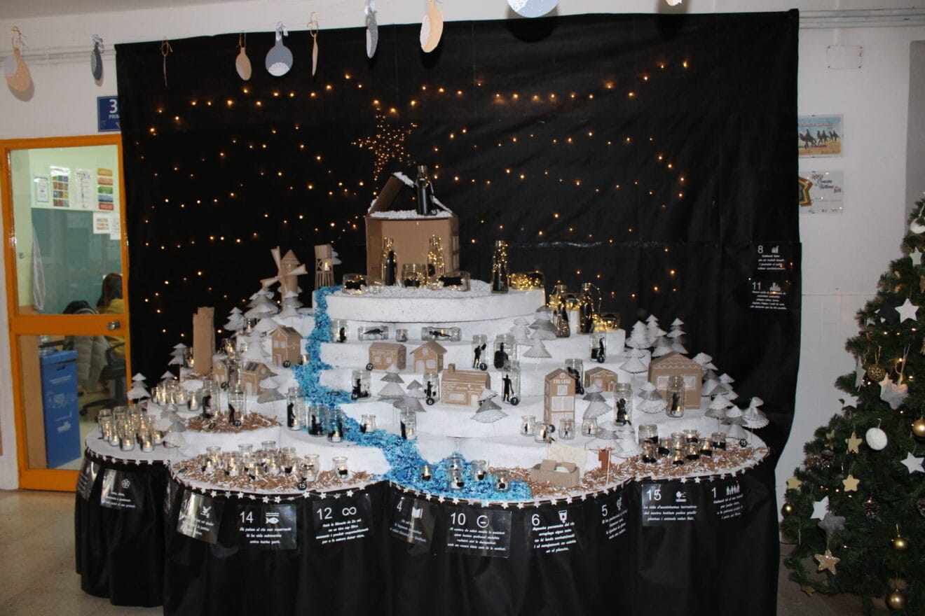 Belén del colegio Scientia Dénia