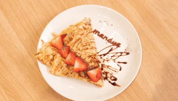 Comer crepes de chocolate en Portal de la Marina