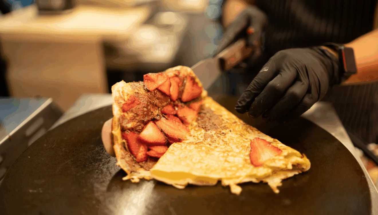 Crepe dulce preparado al momento en Manduc