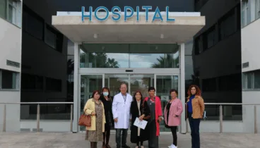 hcb denia firma un convenio de colaboracion con la asociacion amunt contra el cancer