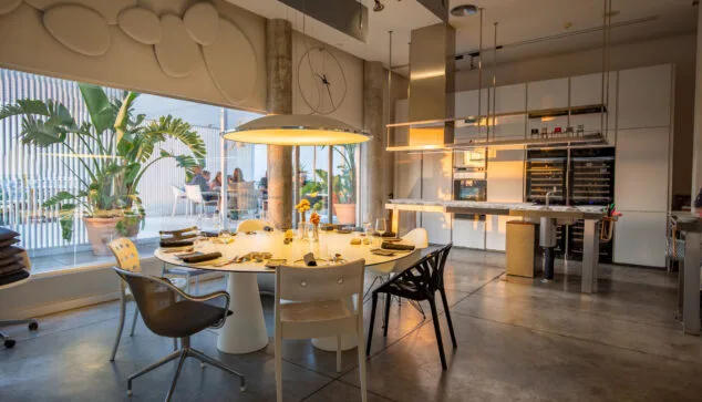 Imagen: Interior del restaurante Aticcook de Dénia