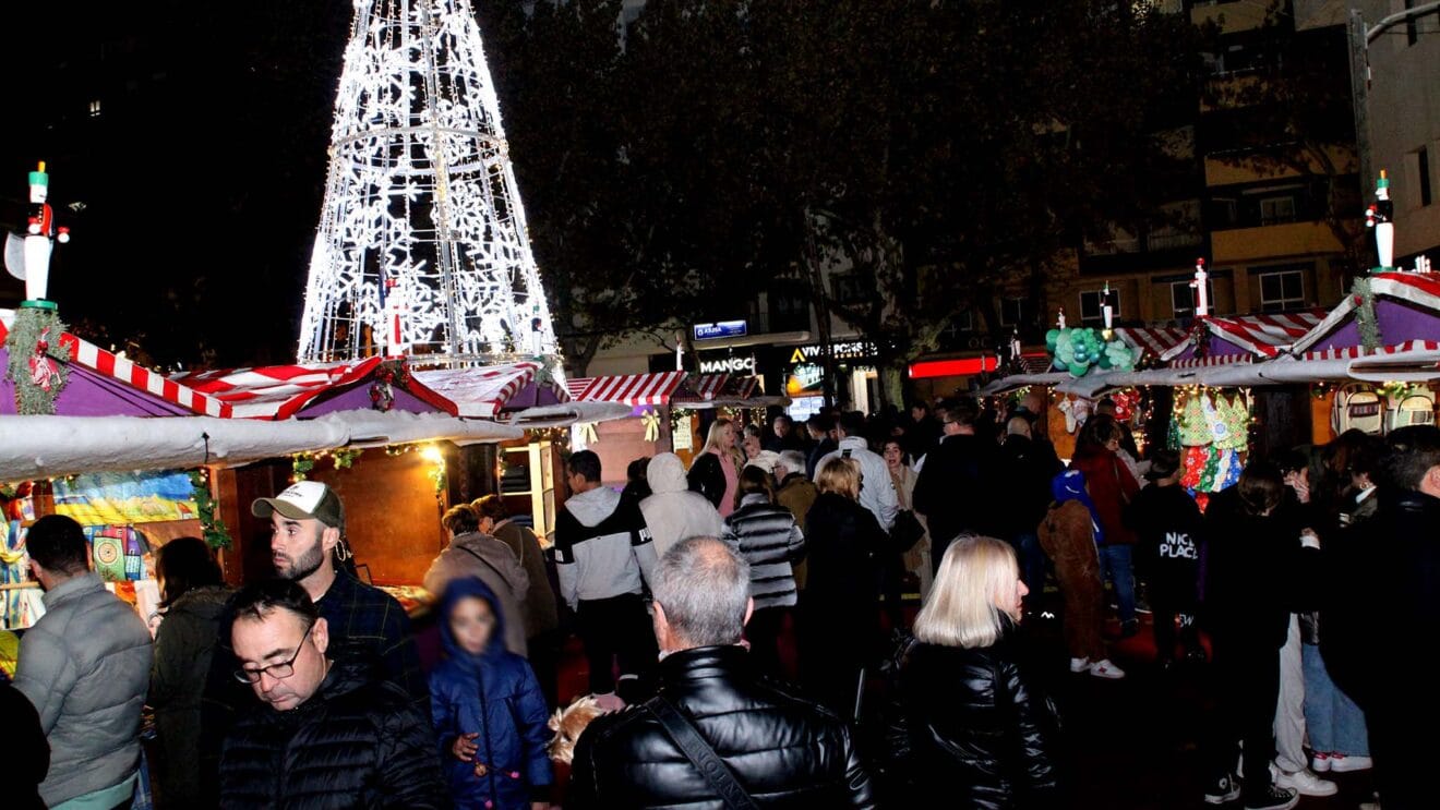 Mercat de Nadal de Dénia por la noche