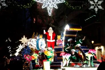 Papá Noel en su visita a Dénia 2022 06