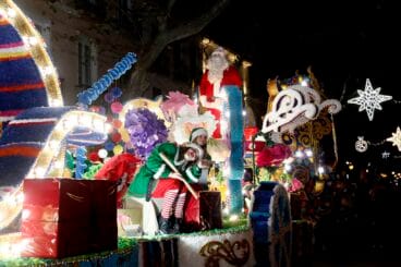 Papá Noel en su visita a Dénia 2022 17