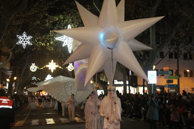 Así ha recorrido la cabalgata de los Reyes Magos las calles de Dénia 27 cabalgata de reyes magos de denia 2023 26