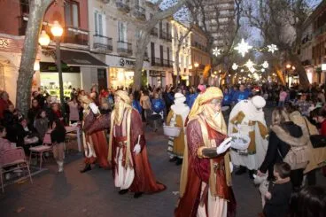 Desfile de los carteros reales en Dénia