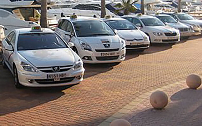 Fleet of taxis in Dénia (file)