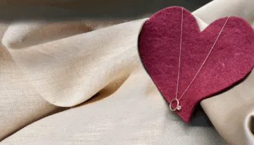 gargantilla con replica de anillo de pedida en joyeria bonilla