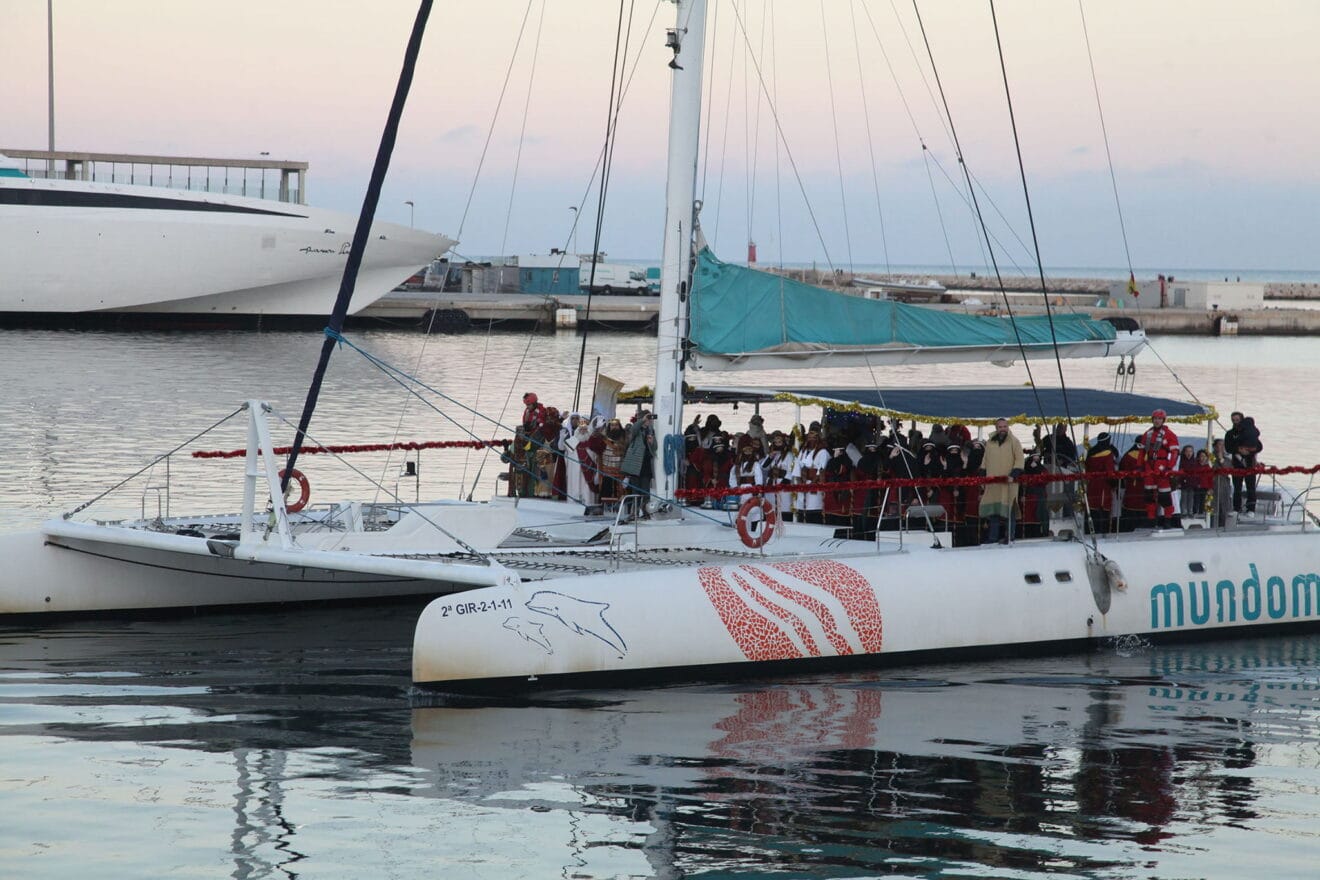 Llegada de los Reyes en barco