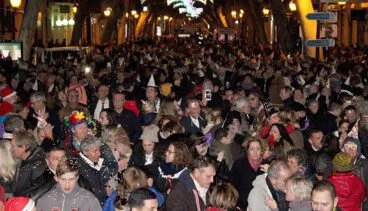 Público en la fiesta de nochevieja de Dénia