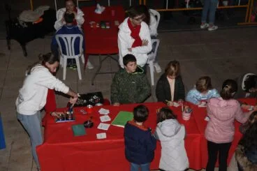 Talleres para los más pequeños en la visita de los Carteros Reales a Dénia