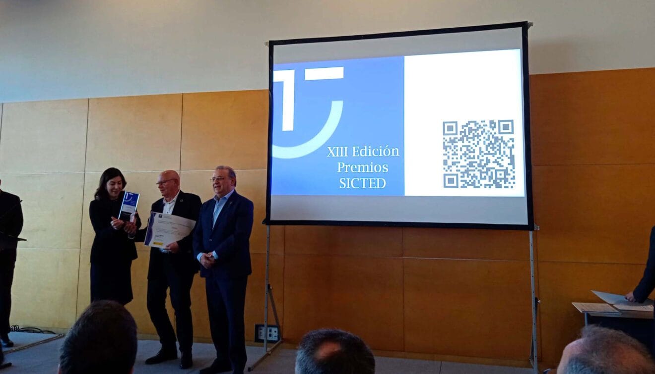 Vicent Grimalt recoge el premio SICTED