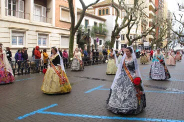Comisión de la falla Diana durante la ofrenda de 2022