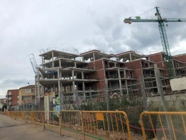 edificio en construccion en les marines