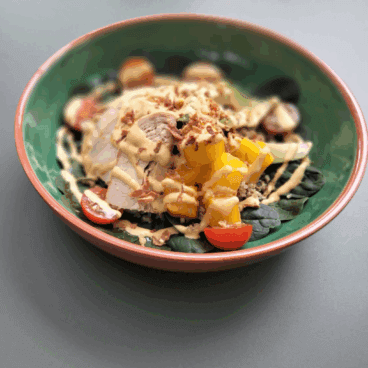 Ensalada de pollo en Secret Garden