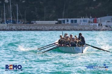 Equipo femenino de Remo Club de Dénia