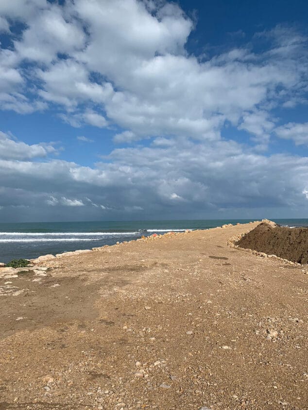 Imagen: Espigón situado en la playa de Les Deveses de Dénia