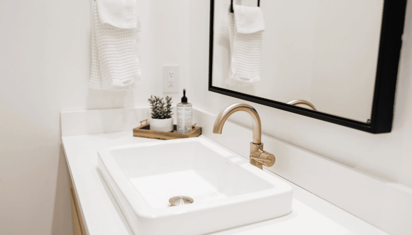 La oferta incluye reformas en griferías con Hermanos Camino