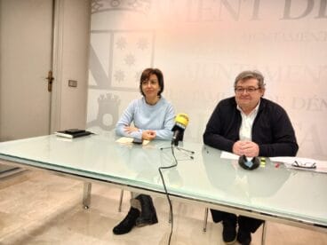 maria josep ripoll y paco rosello en la presentacion de los presupuestos del ayuntamiento de denia 2023