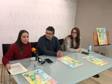 Melani Ivars, Oscar Mengual y Sandra Gertrudix durante la presentación del programa de Carnaval 2023