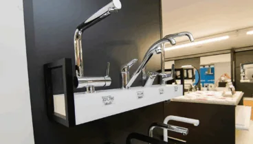 montaje de griferias para cocinas o cuartos de bancc83o