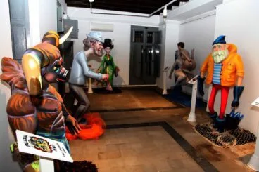 Ninots expuestos en la Casa de la Marquesa de Dénia en 2022