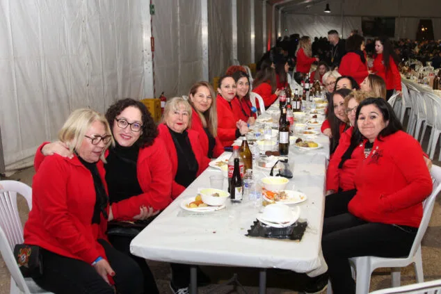 La Nit de les Filaes reúne a cientos de festeros en Dénia para celebrar el Mig Any de las fiestas de Moros y Cristianos 10 nit de filaes 2023 de denia 09