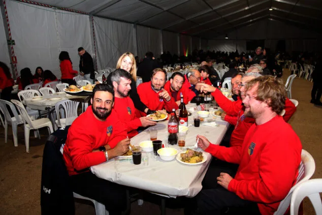 La Nit de les Filaes reúne a cientos de festeros en Dénia para celebrar el Mig Any de las fiestas de Moros y Cristianos 12 nit de filaes 2023 de denia 11