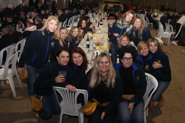 La Nit de les Filaes reúne a cientos de festeros en Dénia para celebrar el Mig Any de las fiestas de Moros y Cristianos 21 nit de filaes 2023 de denia 20