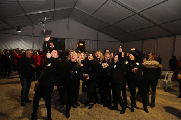 La Nit de les Filaes reúne a cientos de festeros en Dénia para celebrar el Mig Any de las fiestas de Moros y Cristianos 25 nit de filaes 2023 de denia 24