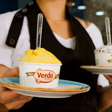 Pide tu tarrina de helado artesanal en Heladería Verdú