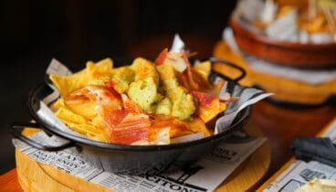 Plan perfecto de aperitivo, comida o copa en un solo lugar