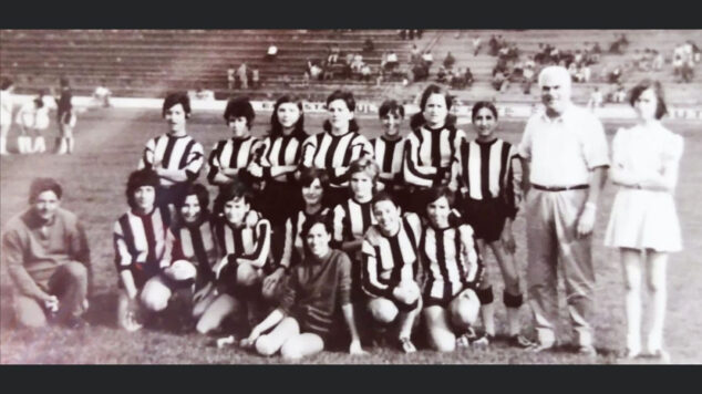 Imagen: Primer equipo de fútbol femenino de Dénia